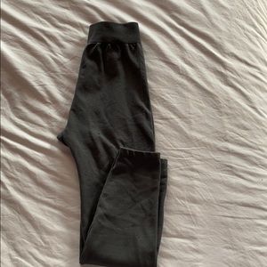 Fleece lined grey leggings